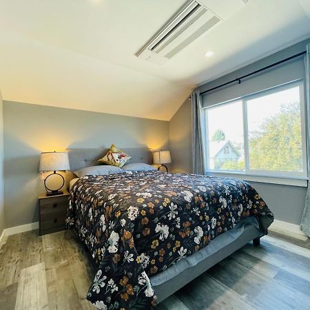 Green Lake 1St Line Home B With Central Air Conditioners Сиатъл Екстериор снимка